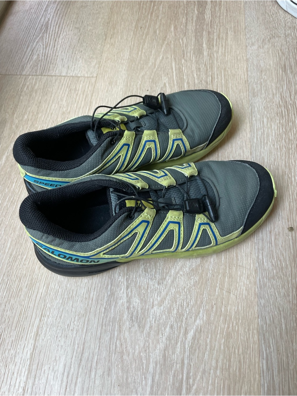 Salomon Trail Runner in Olive Green and Neon Yellow